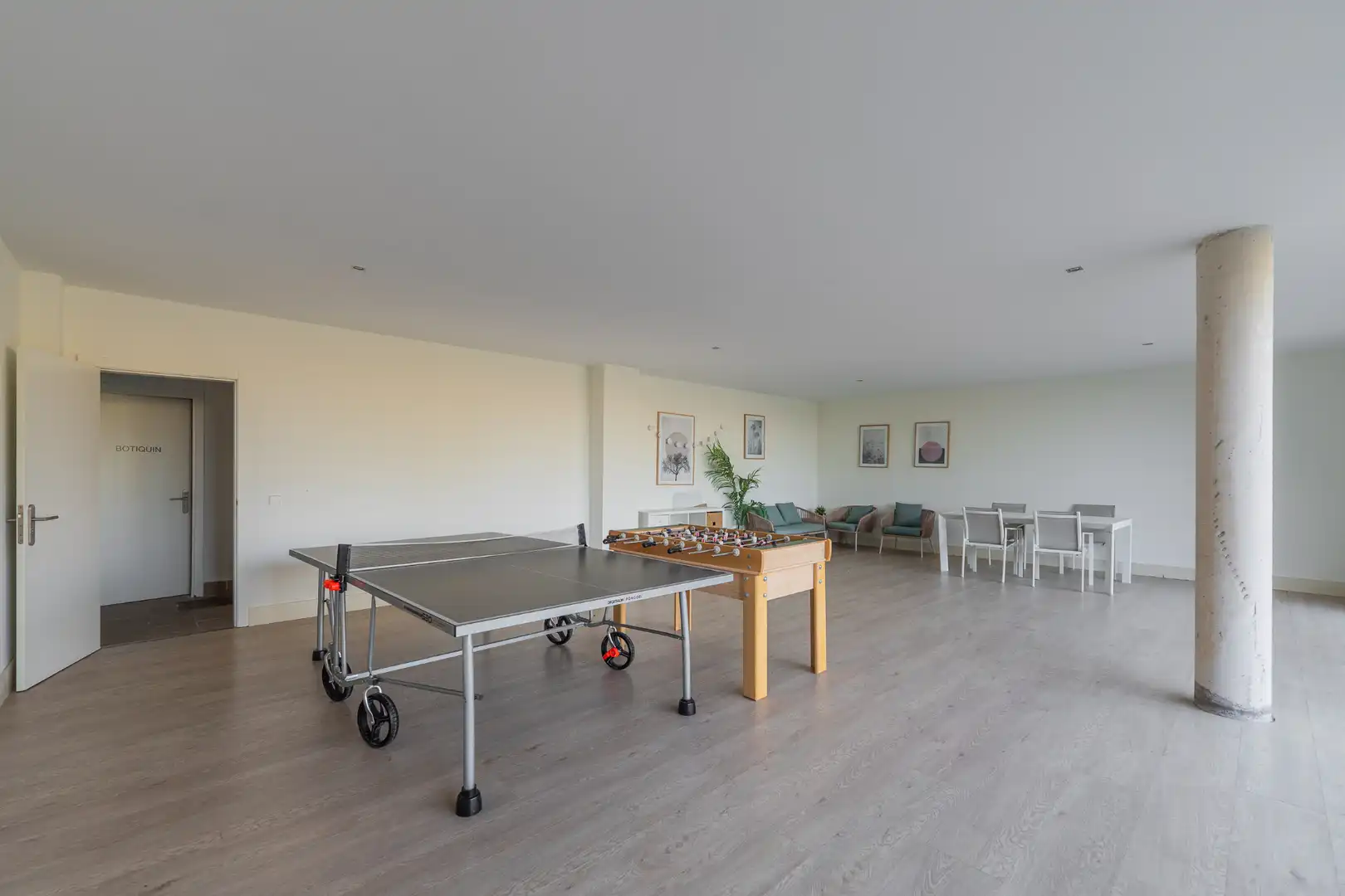 Maisonette zum Verkauf in Fuente del Fresno mit Klimaanlage, Heizung und Abstellraum