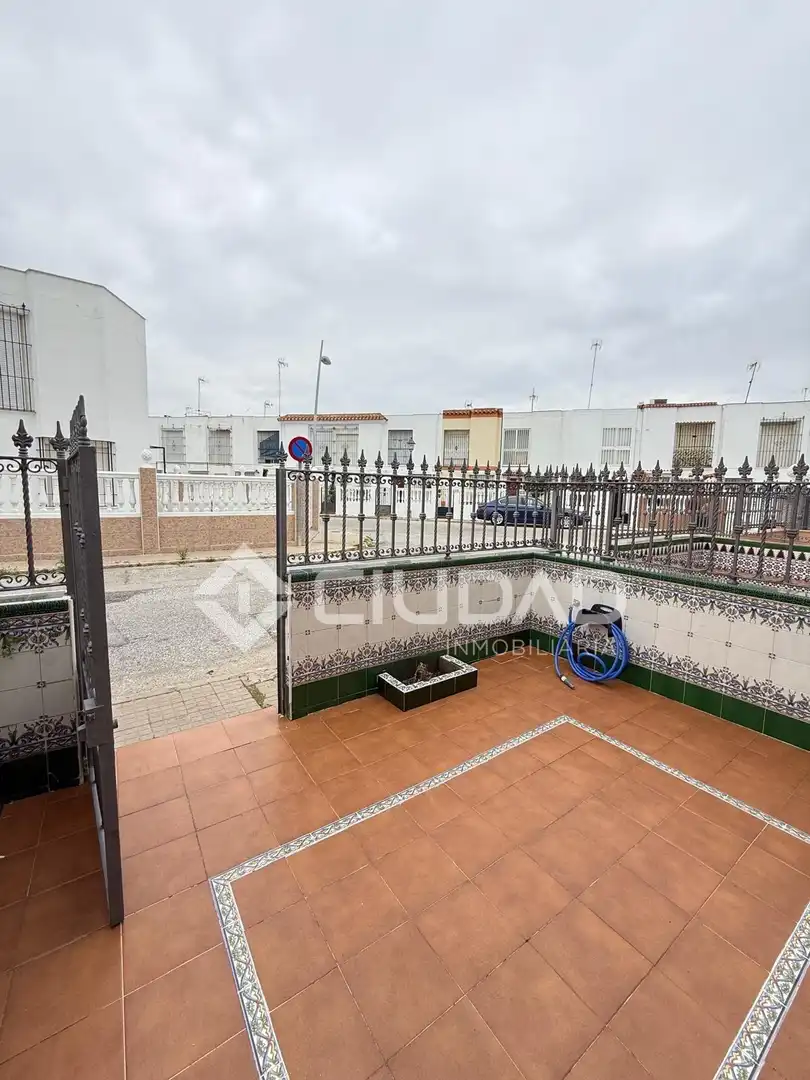 Terrace of Duplexes for sale in Chipiona