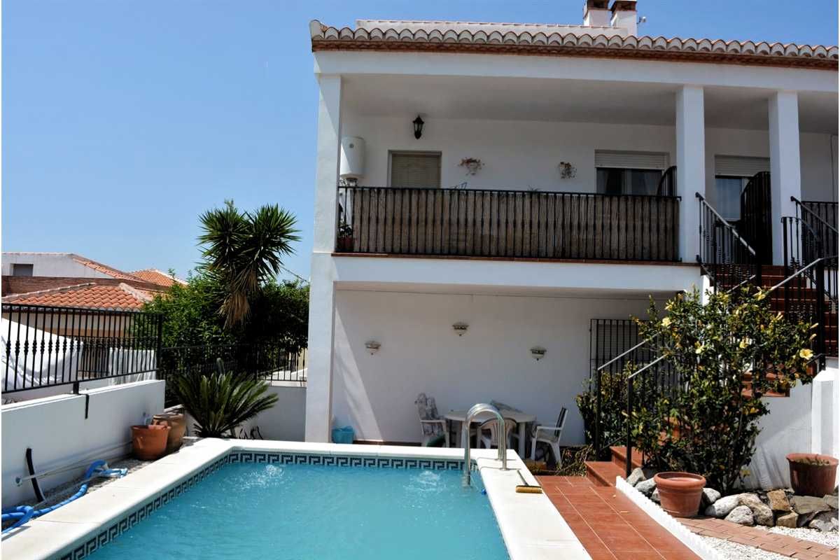 Swimming pool of Apartment for sale in Alcaucín