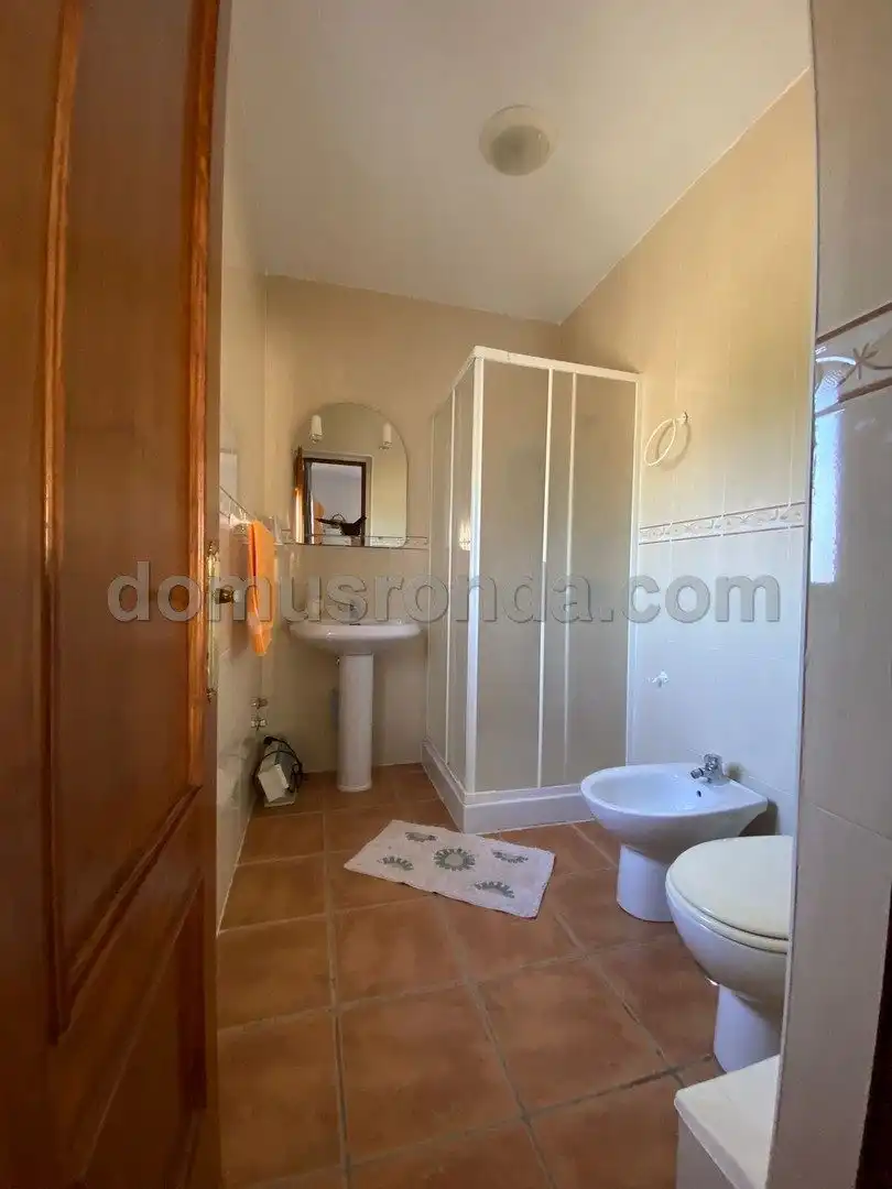 Baño de Finca rústica en venta en Cuevas del Becerro con Amueblado