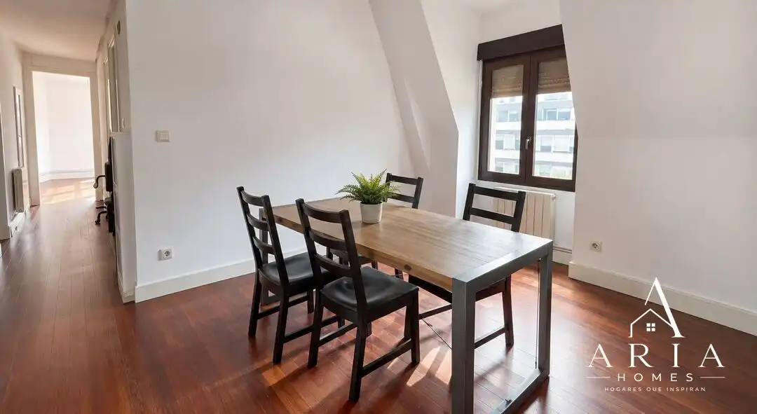 Comedor de Ático en venta en Bilbao  con Calefacción