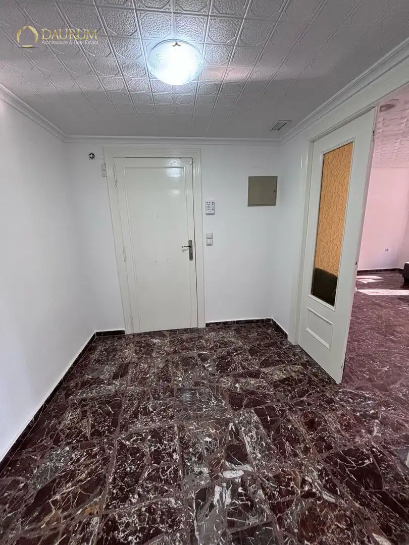 Wohnung zum Verkauf in Torrent mit Klimaanlage, Heizung und Terrasse