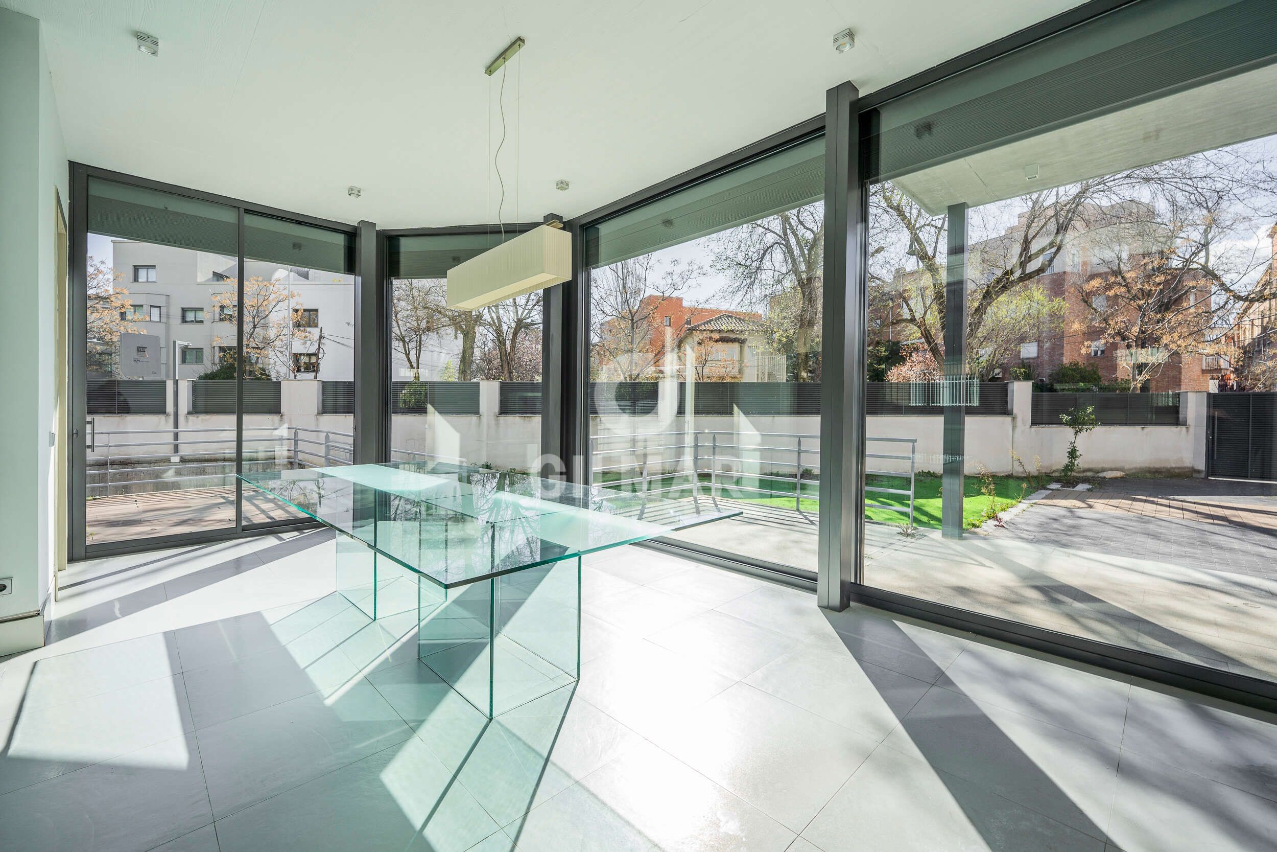 Jardí de Casa o xalet en venda en  Madrid Capital amb Calefacció, Jardí privat i Piscina