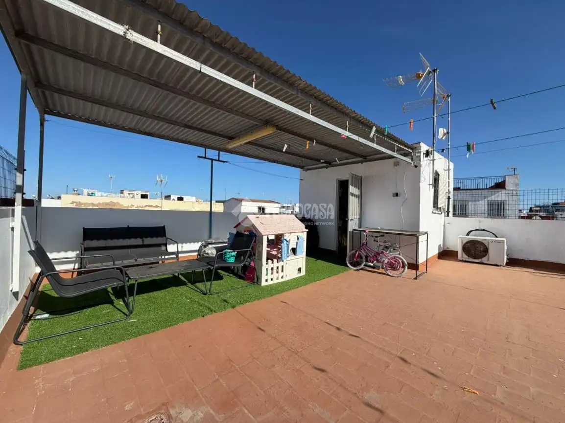 Terraza de Piso en venta en Isla Cristina con Aire acondicionado, Terraza y Amueblado
