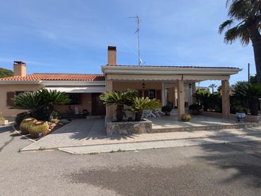 Villa con piscina in vendita a Partida Siprerets