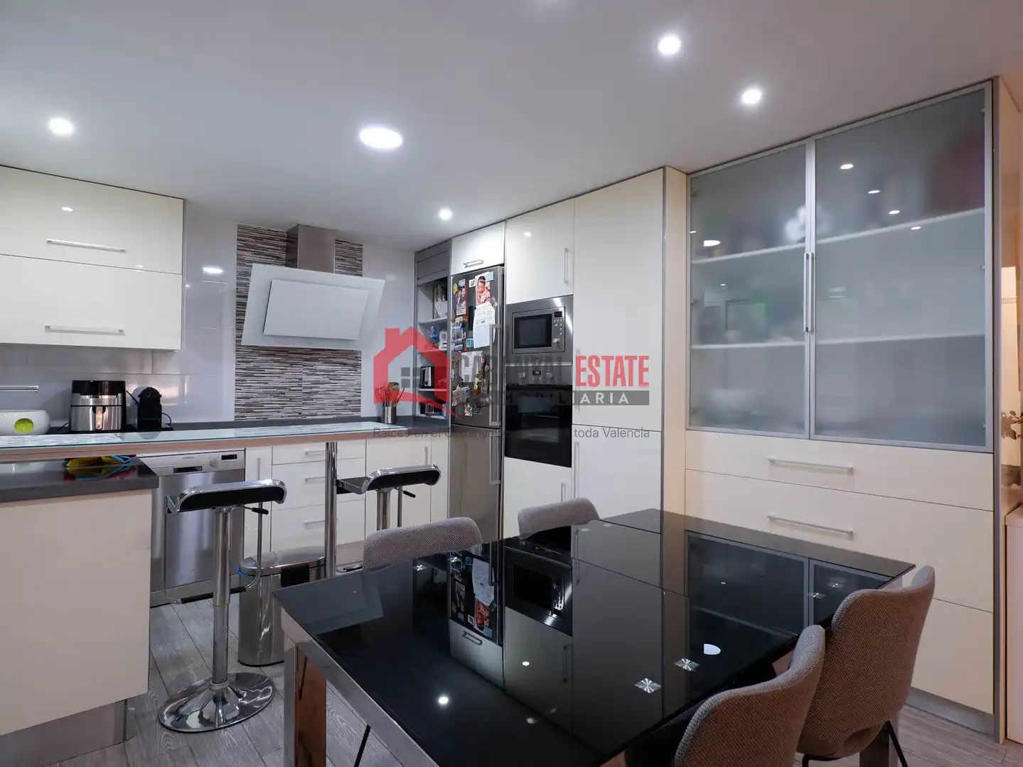 Cocina de Apartamento en venta en Valencia con Aire acondicionado y Balcón