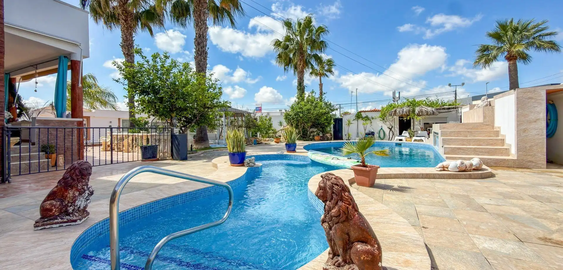 Swimming pool of Houses for sale in Rojales