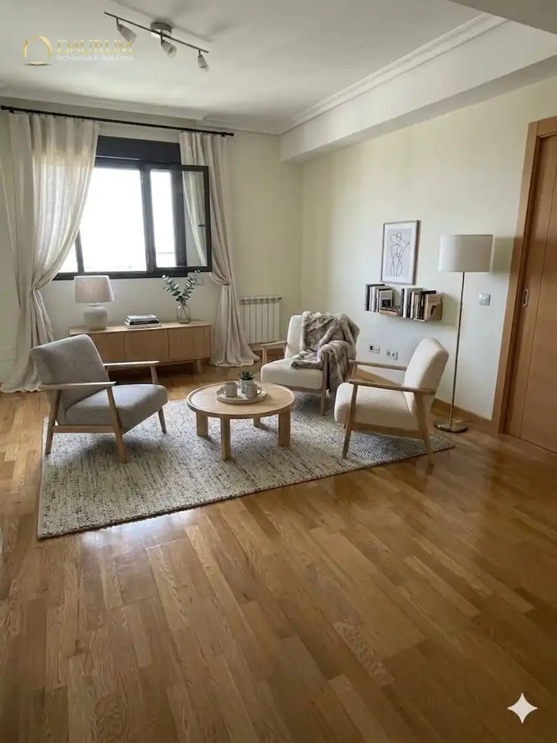 Sala de estar de Piso en venta en  Madrid Capital con Aire acondicionado, Calefacción y Piscina