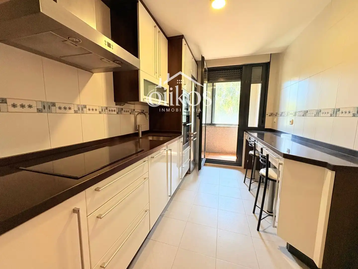 Cocina de Piso en venta en Villamayor con Calefacción, Trastero y Balcón