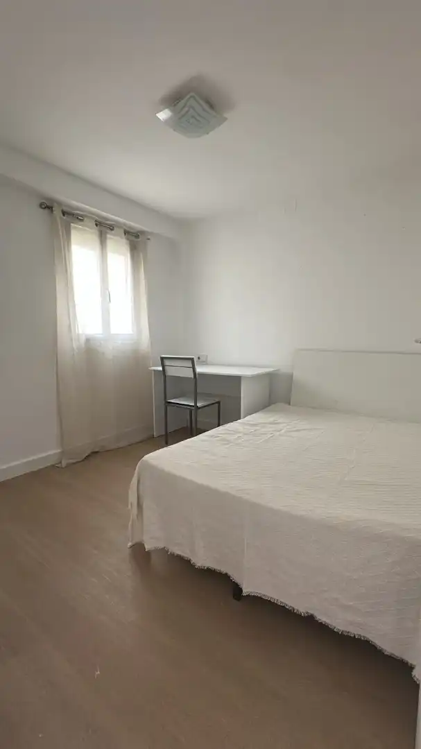 Bedroom of Flat for rent in Valencia  with Air Conditioner, Furnished and Oven