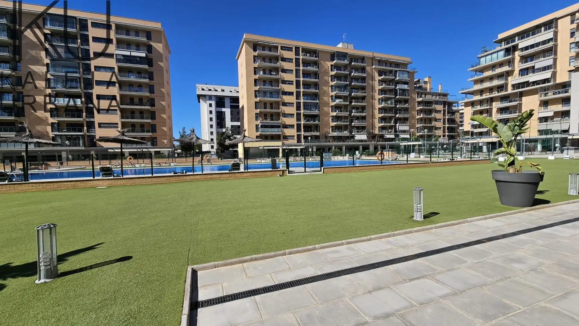 Flat for sale in PAU 5