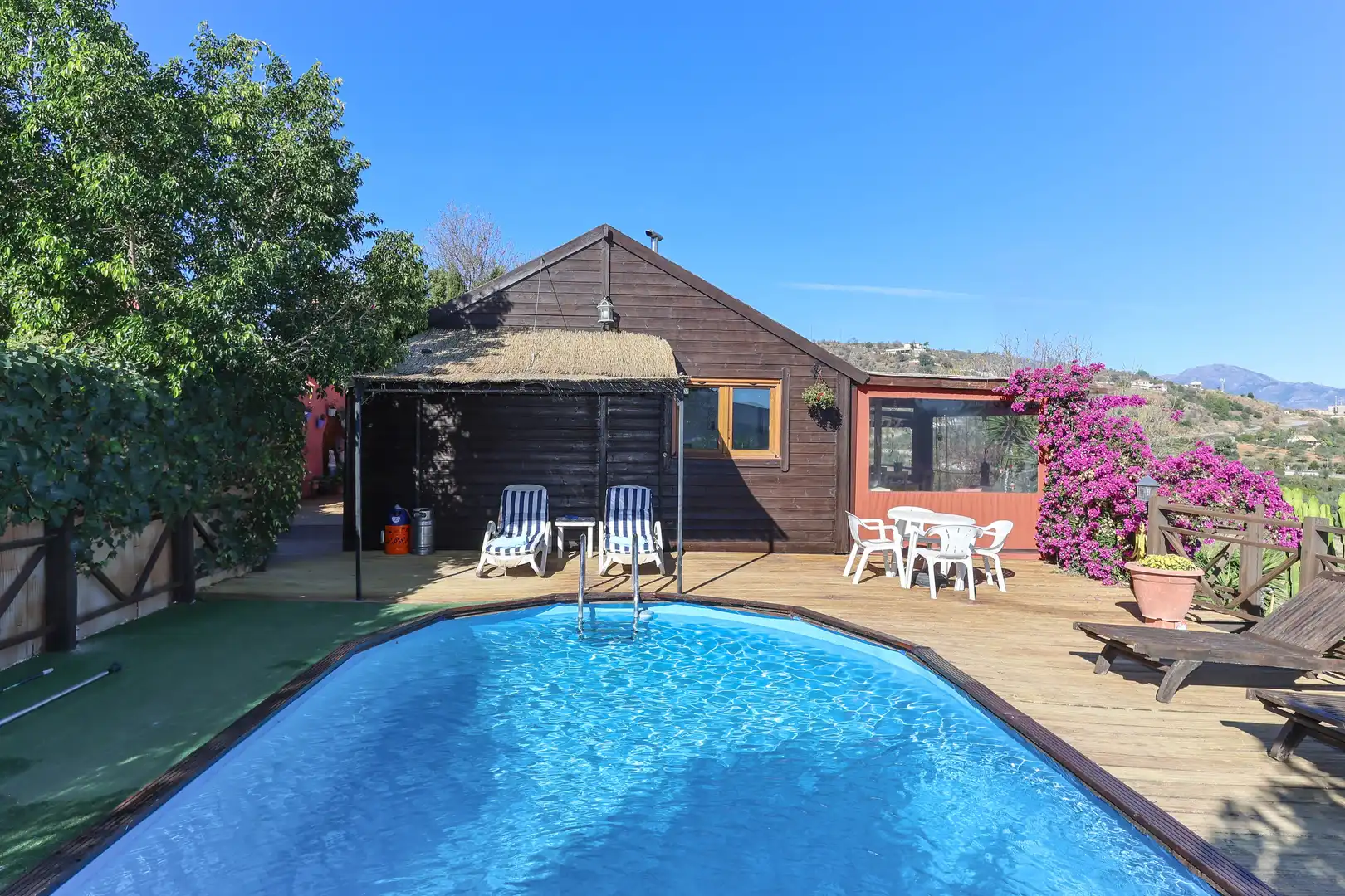 Houses for sale in Calle Luna, Monda
