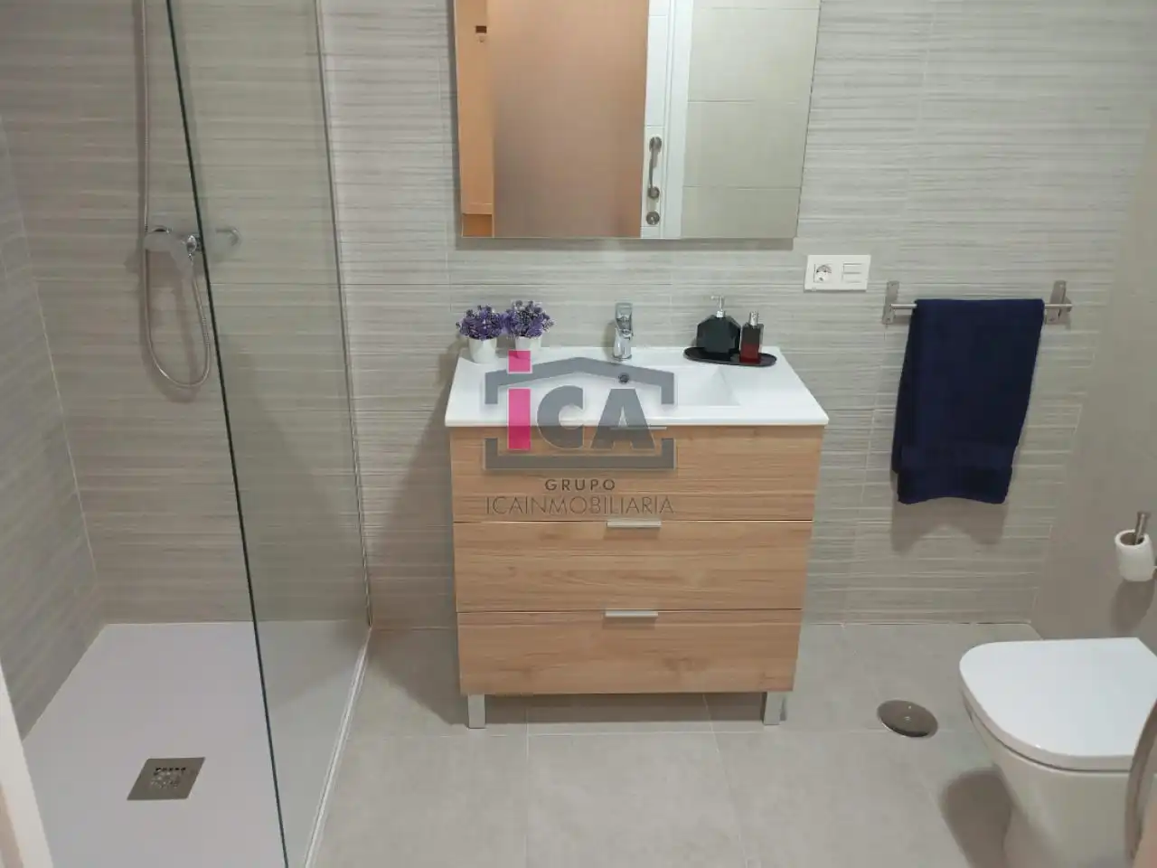 Bathroom of Flat for rent in Cáceres  with Air Conditioner, Heating and Terrace