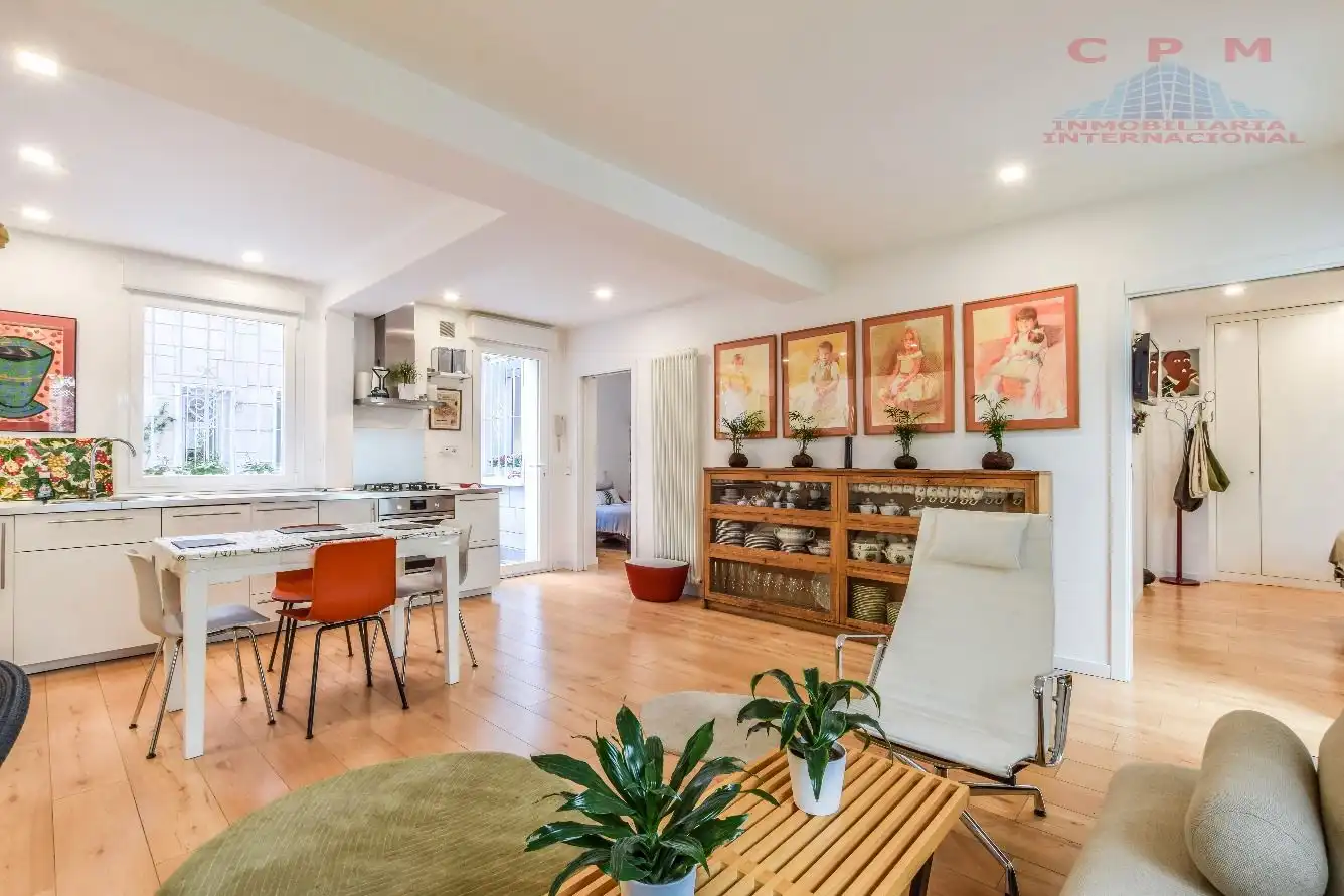Sala de estar de Piso de alquiler en  Madrid Capital con Aire acondicionado, Calefacción y Jardín privado