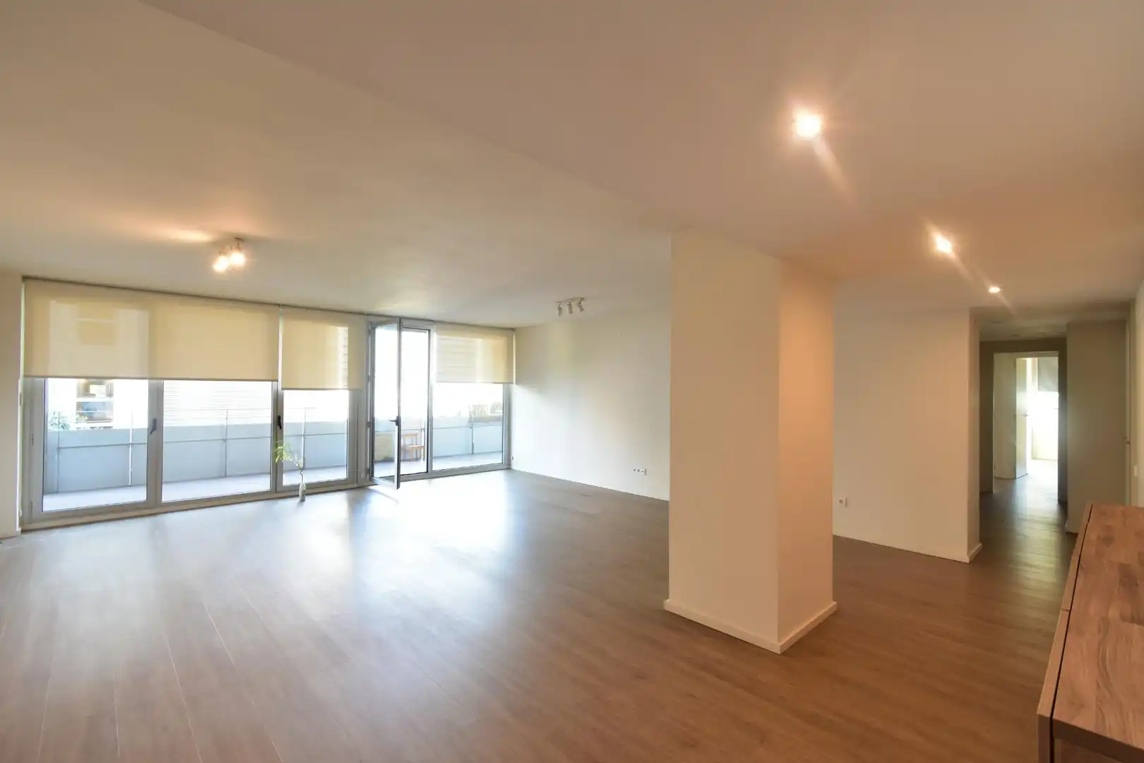 Living room of Flat for rent in Barcelona  with Air Conditioner, Heating and Parquet flooring