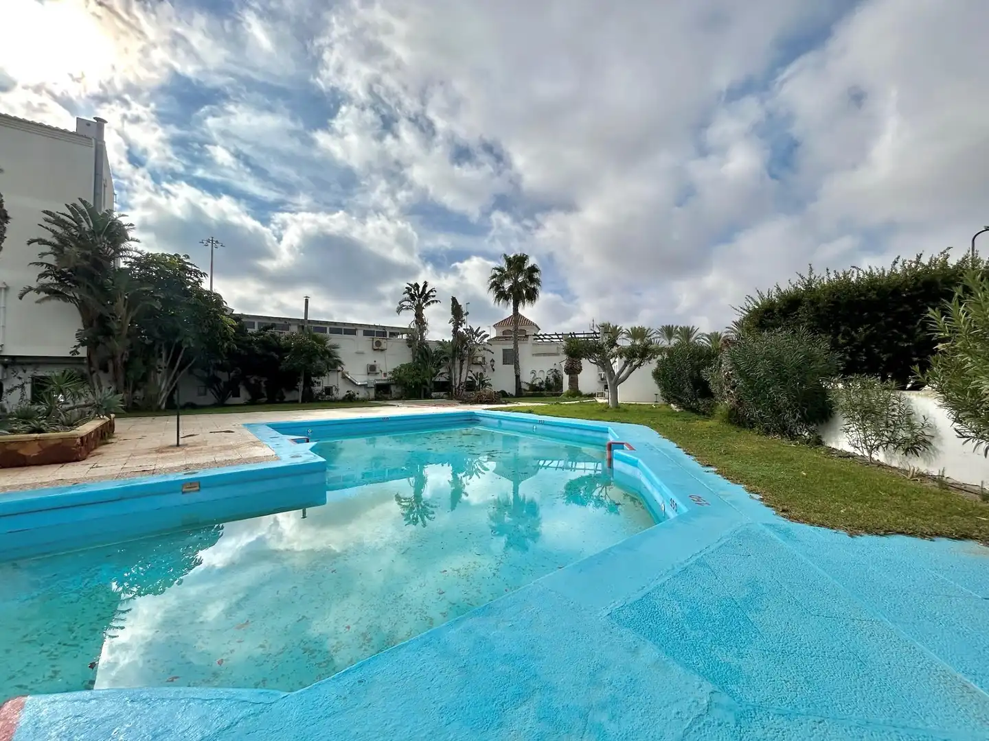 Swimming pool of Attic for sale in Roquetas de Mar  with Private garden, Terrace and Furnished