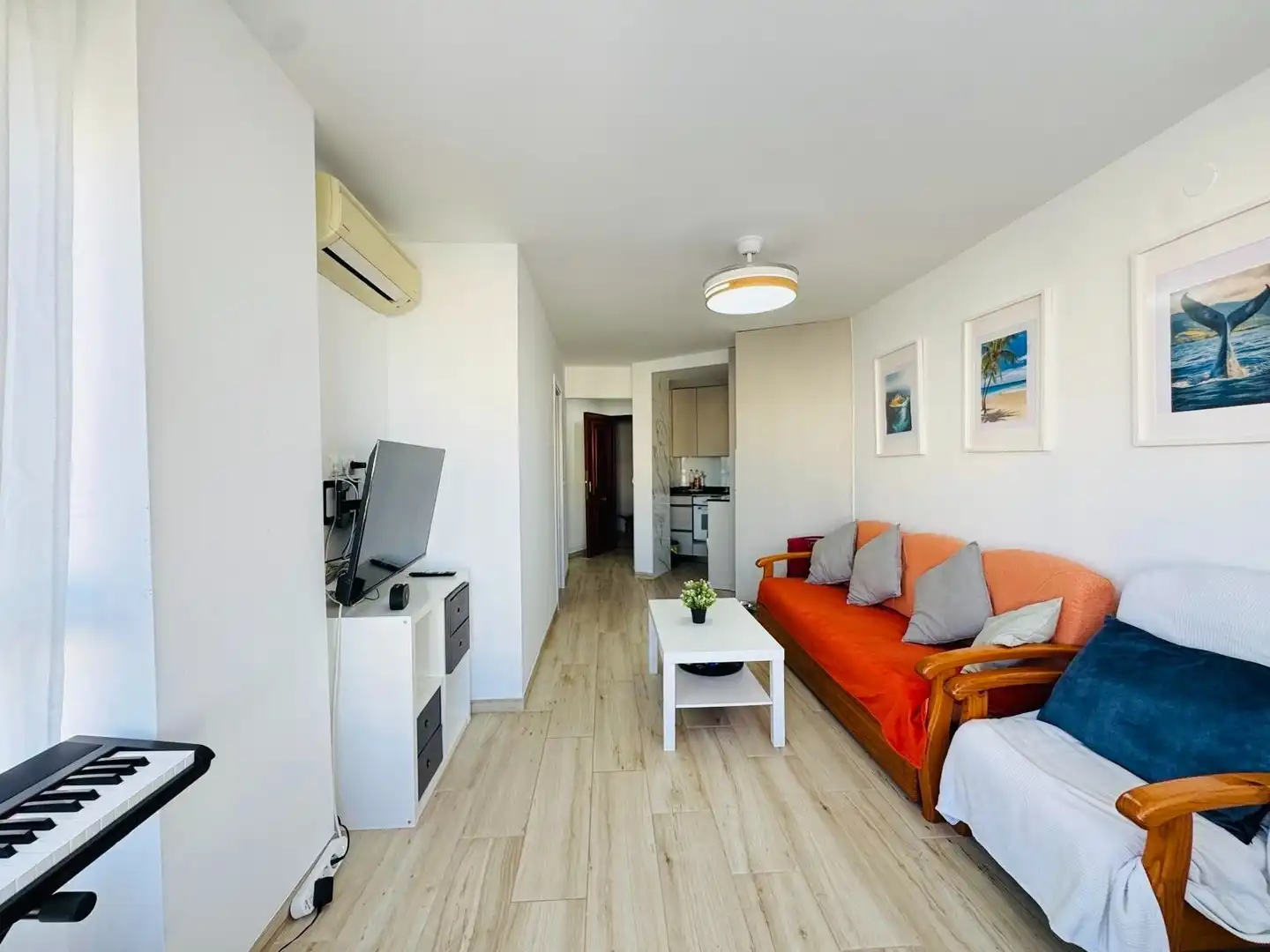 Sala de estar de Estudio en venta en Torrox con Aire acondicionado y Piscina comunitaria