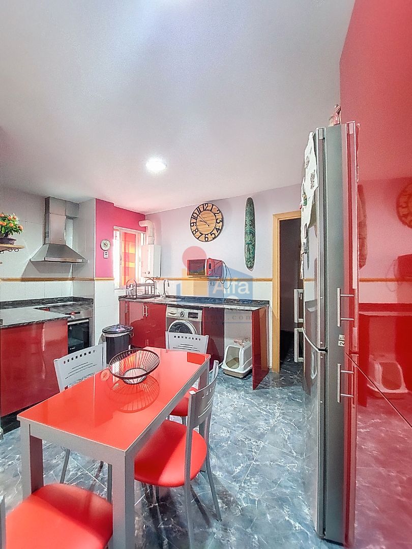 Cocina de Piso en venta en  Valencia Capital con Aire acondicionado, Horno y Balcón