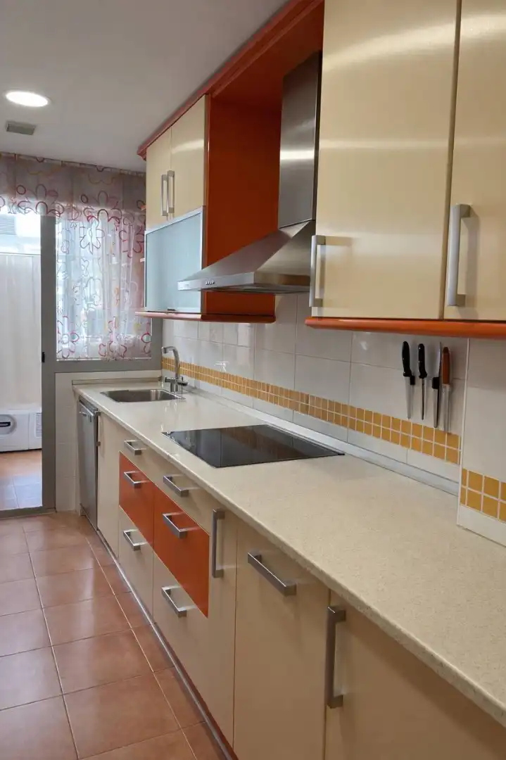 Kitchen of Flat for sale in Parla  with Air Conditioner, Heating and Parquet flooring