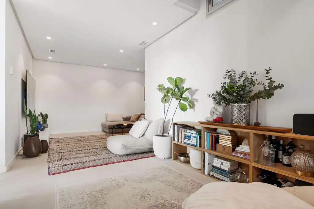 Living room of Ground floor for sale in Benahavís  with Air Conditioner, Private garden and Terrace