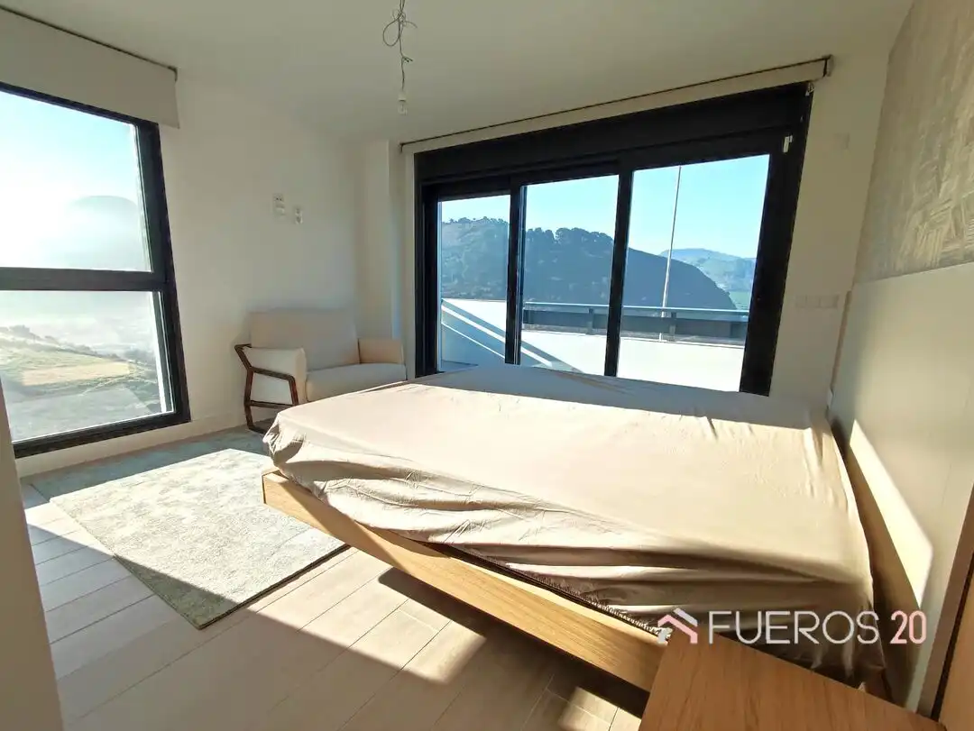 Habitación de Casa adosada en venta en Zierbena con Calefacción, Jardín privado y Terraza