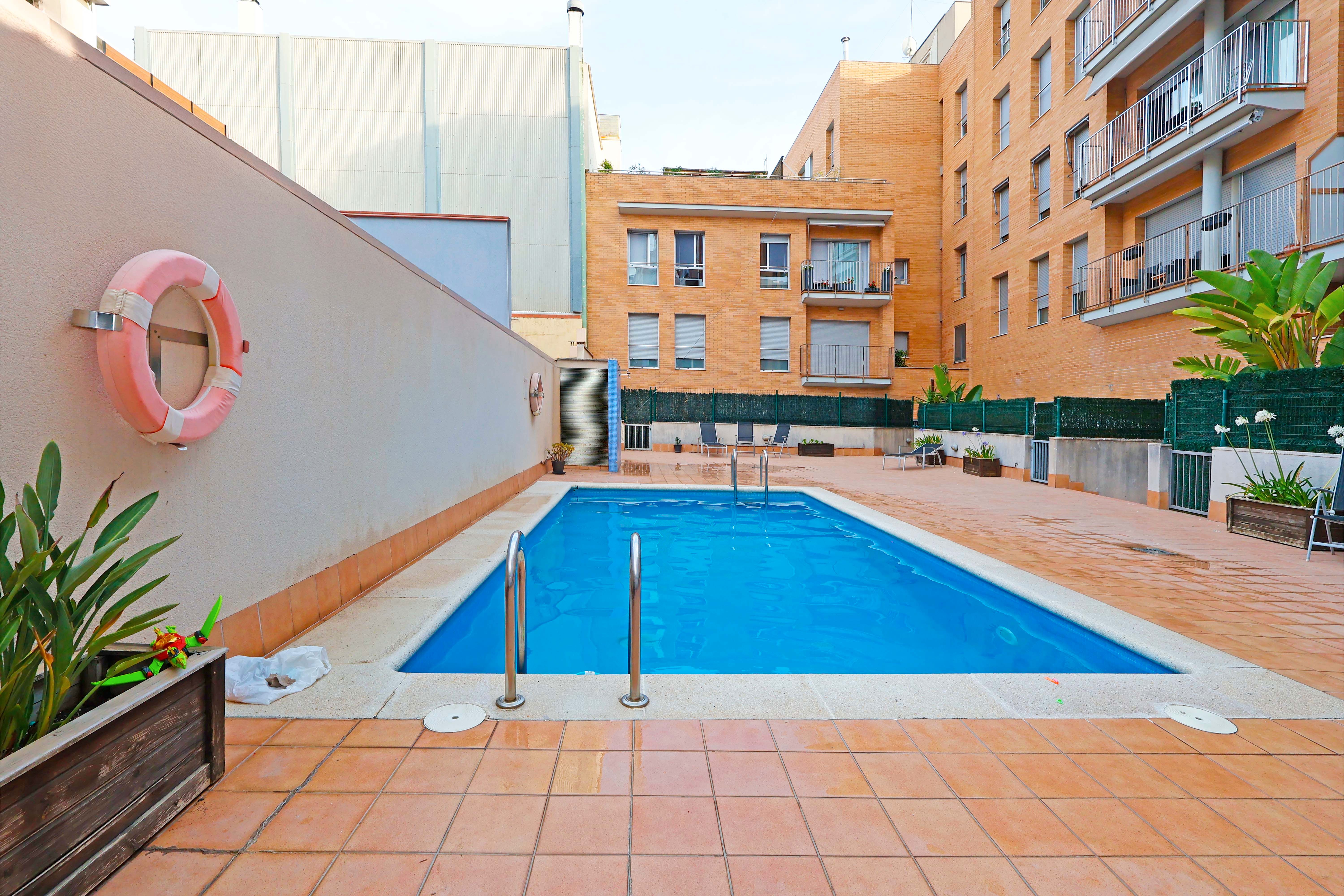 Swimming pool of Flat for sale in Esplugues de Llobregat  with Heating, Storage room and Swimming Pool