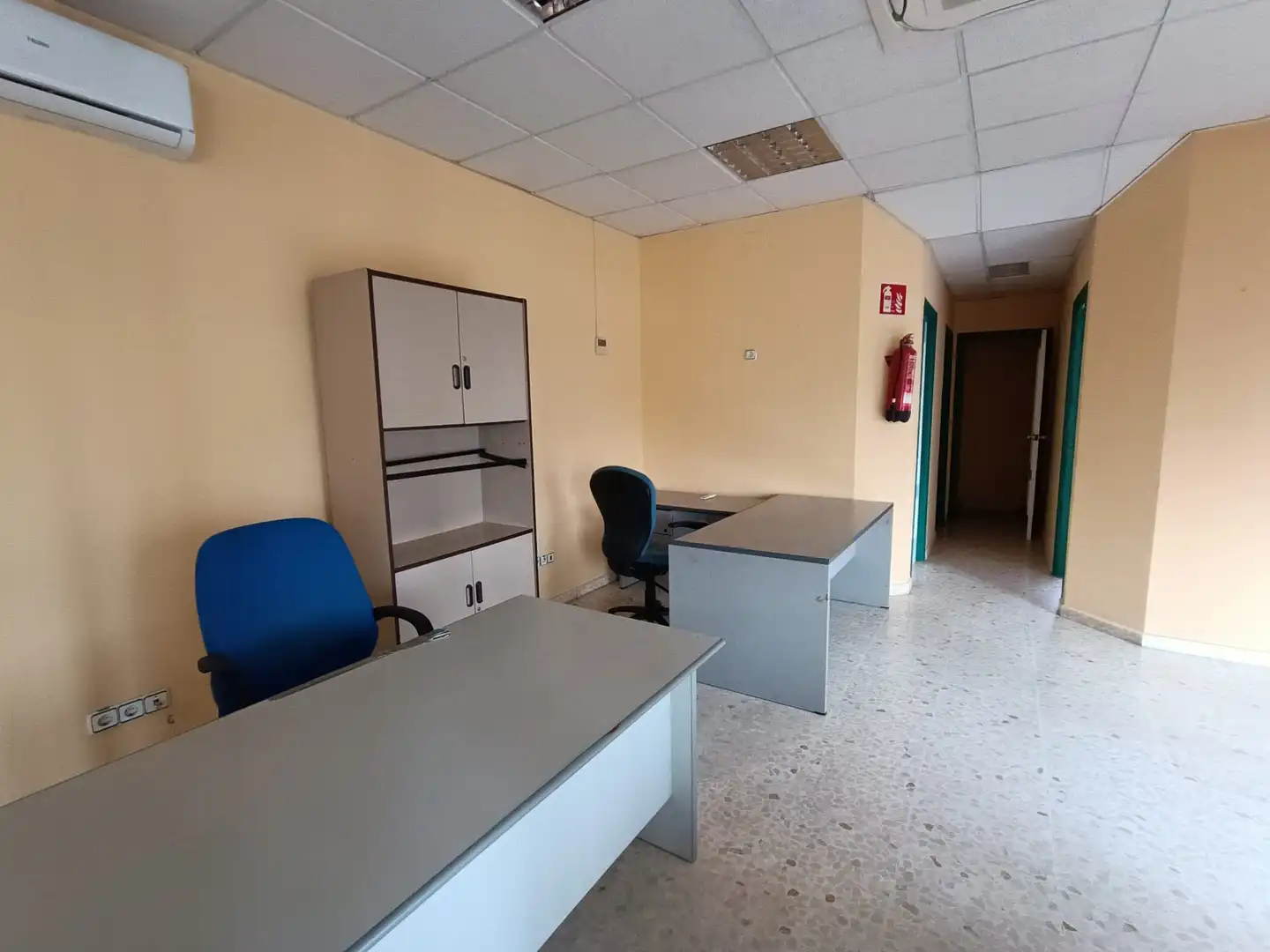 Nave industrial de alquiler en Carretera Sevilla-Cádiz, 556, La Hacienda - Nueva Andalucía