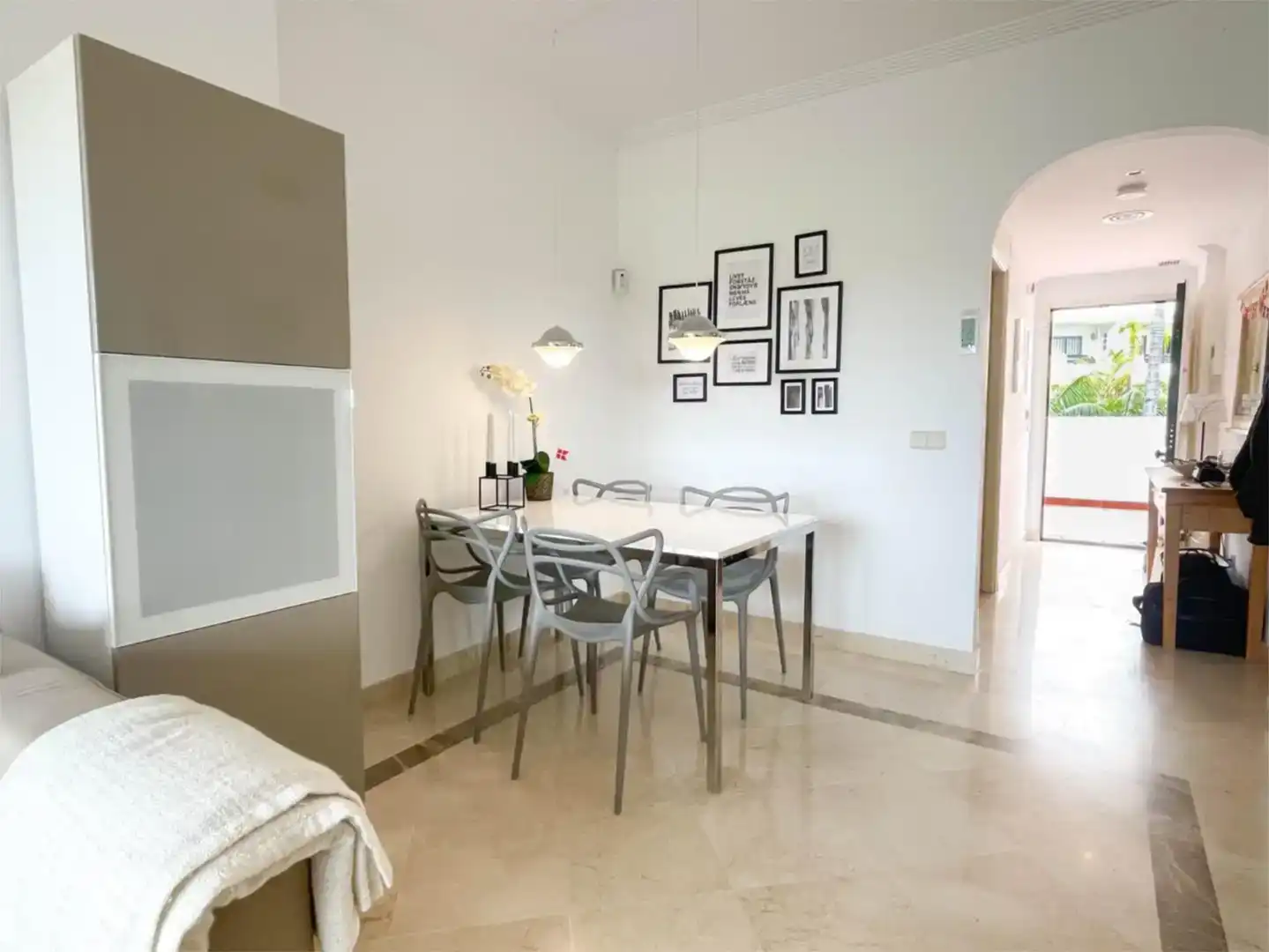 Menjador de Apartament en venda en Mijas amb Aire condicionat i Piscina