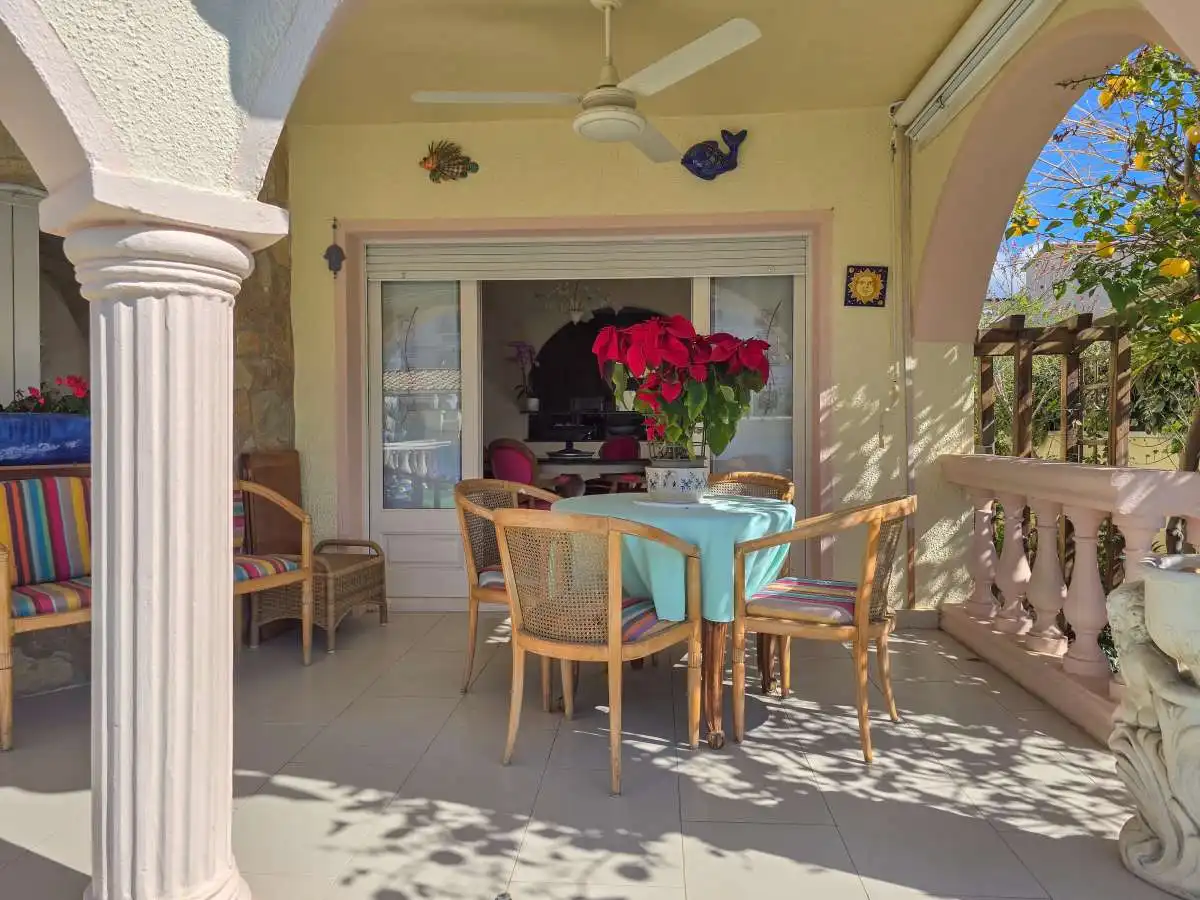 Terrassa de Casa o xalet en venda en Empuriabrava amb Calefacció i Jardí privat
