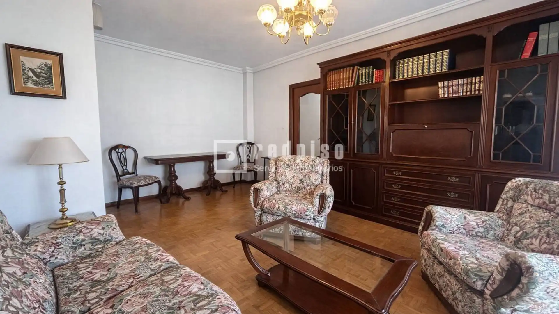 Sala de estar de Piso en venta en  Madrid Capital con Calefacción, Parquet y Terraza