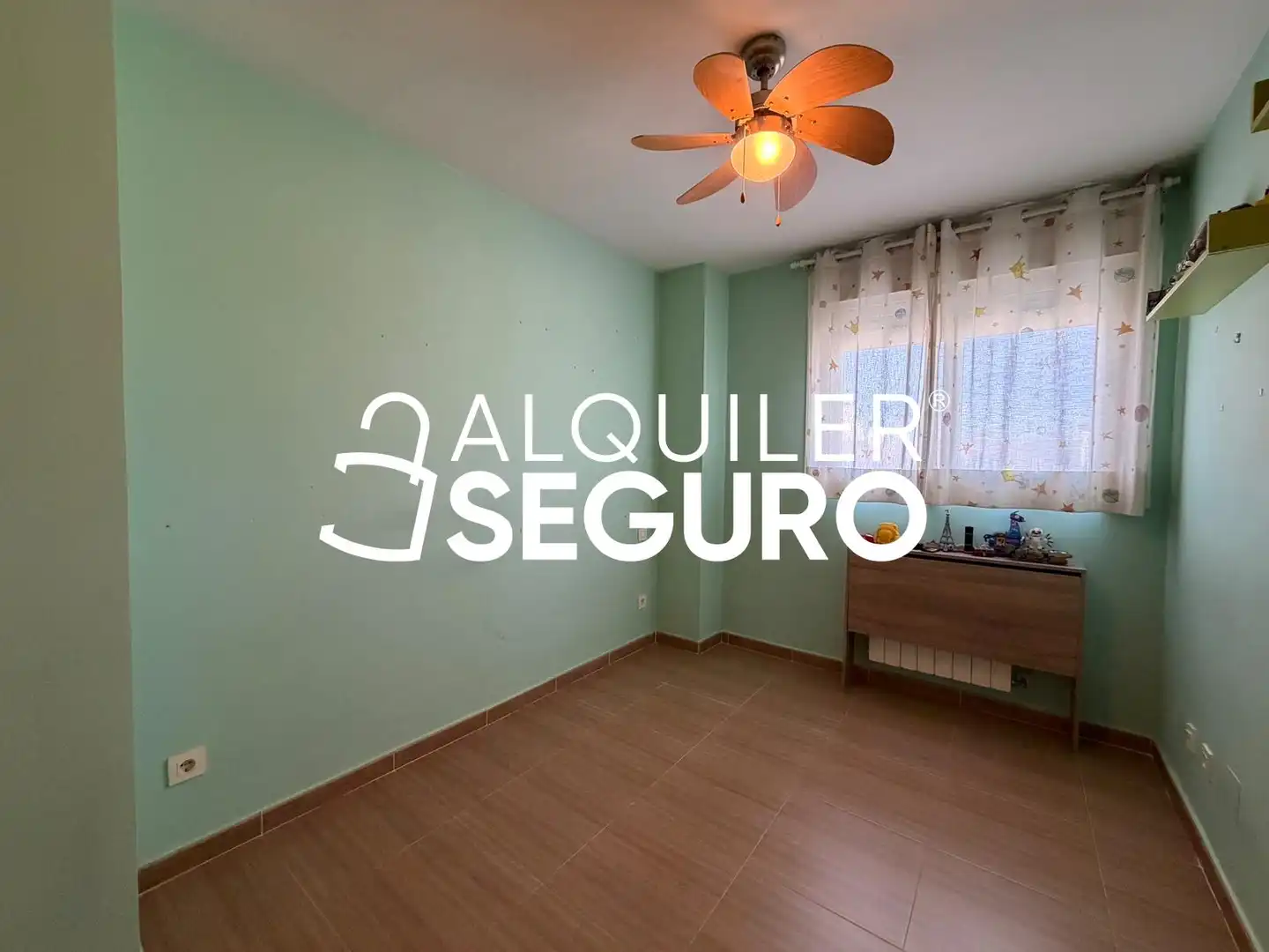 Habitación de Piso de alquiler en Rivas-Vaciamadrid con Aire acondicionado, Calefacción y Trastero
