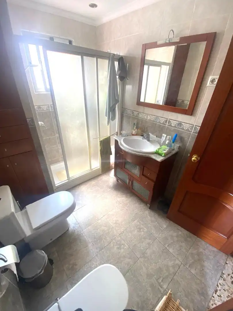 Baño de Casa adosada en venta en Málaga con Aire acondicionado y Terraza