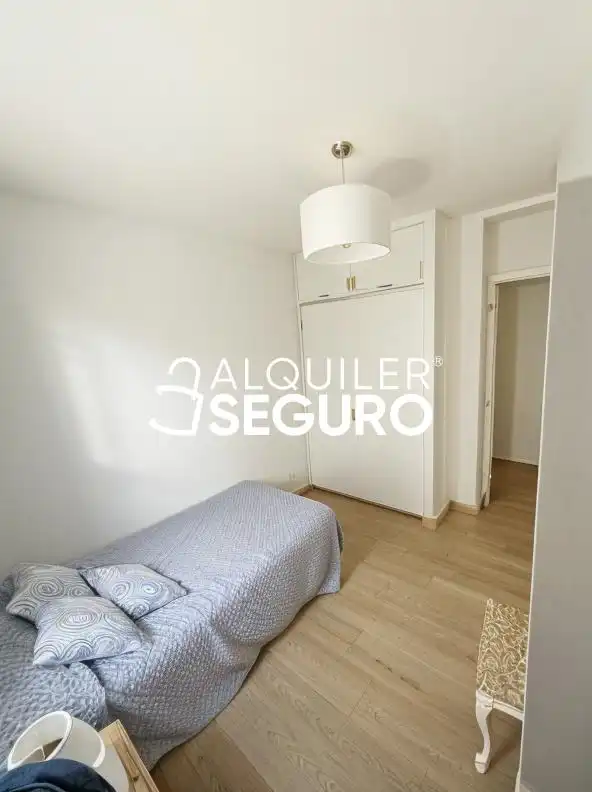 Bedroom of Flat for rent in El Puerto de Santa María  with Air Conditioner, Terrace and Furnished