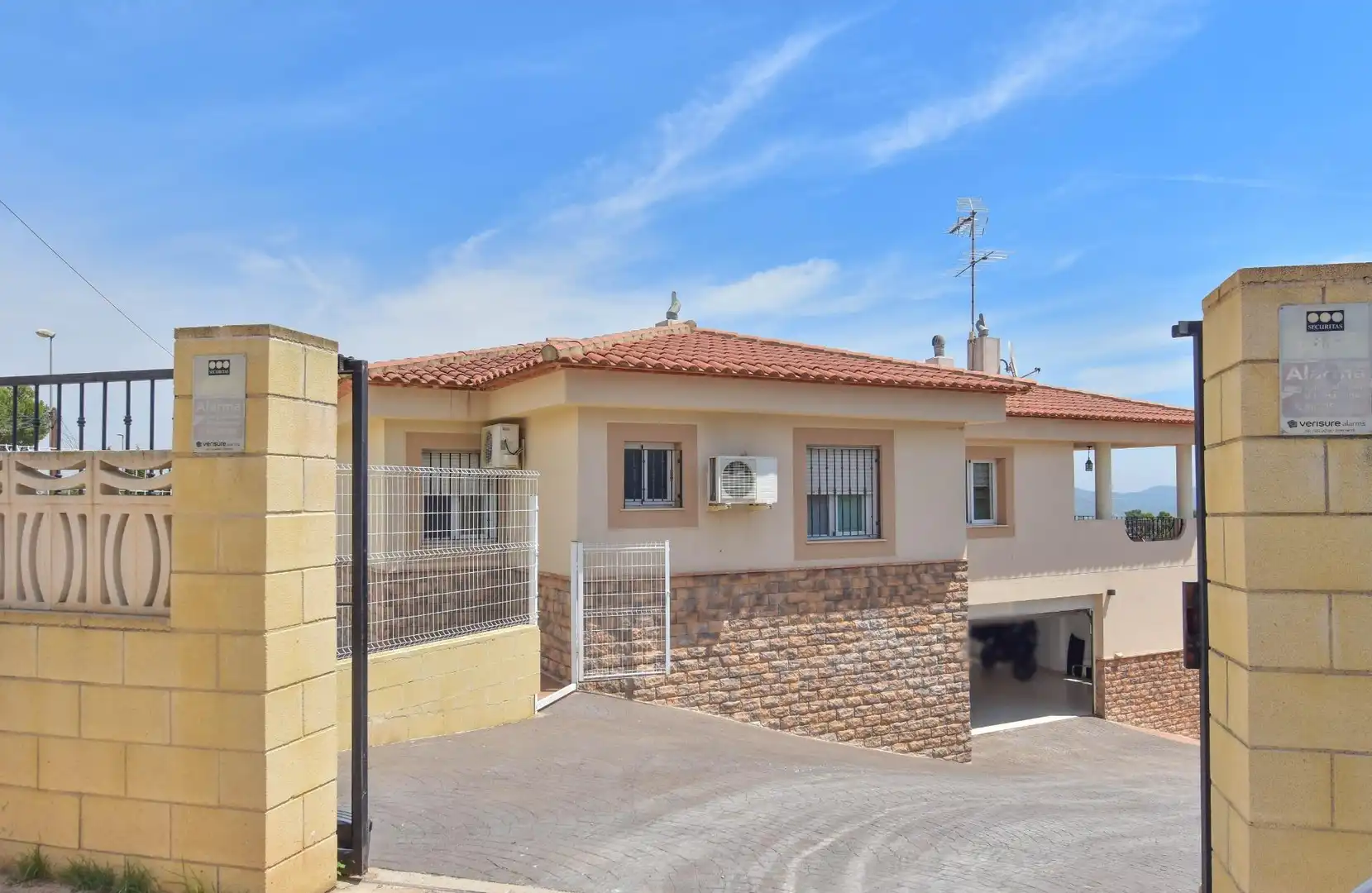 Exterior view of Houses for sale in Catadau  with Air Conditioner, Heating and Terrace