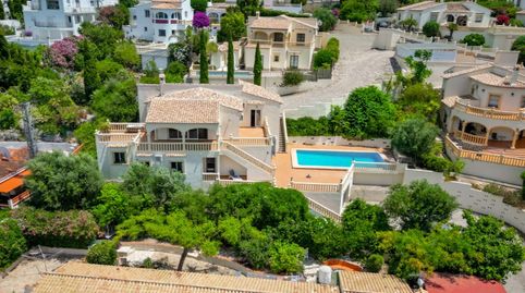 Villa moderna de lujo con vistas panorámicas al valle, piscina privada y 5 dormitorios en Orba, imatge 2