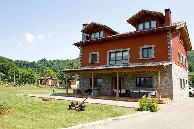 Casa-chalet en Venta en Salas