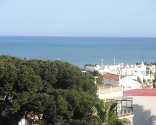 Vista exterior de Pis de lloguer en Benalmádena amb Aire condicionat, Terrassa i Piscina