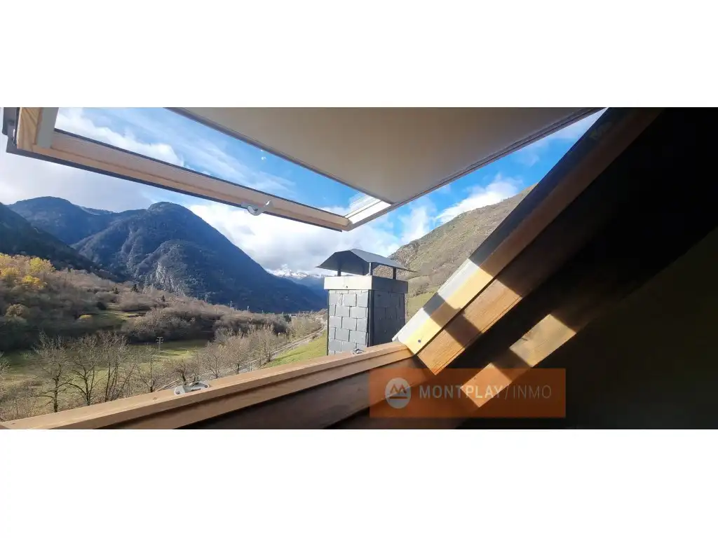 Vista exterior de Casa adosada en venta en Naut Aran
