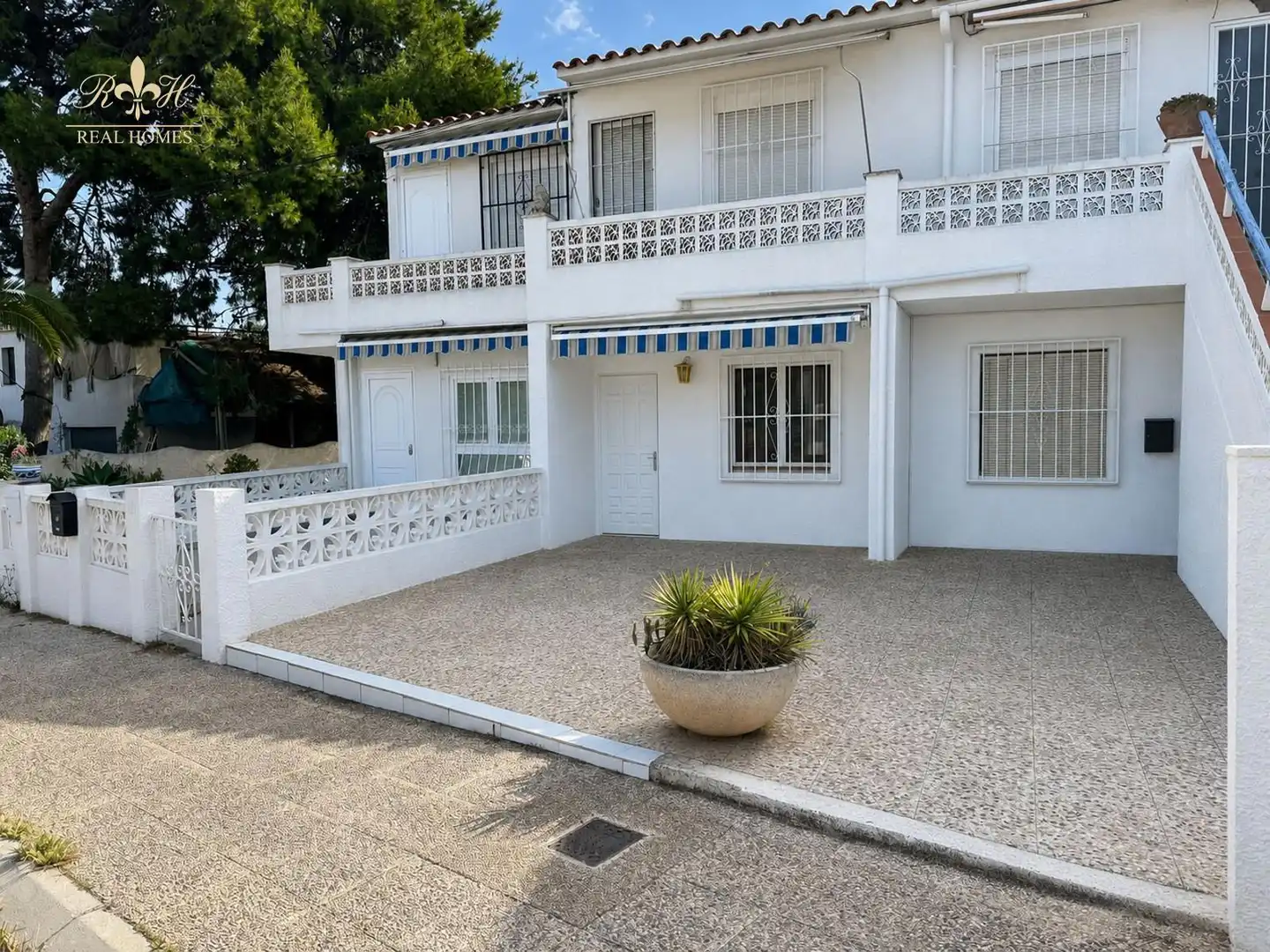 Vista exterior de Piso en venta en L'Alfàs del Pi