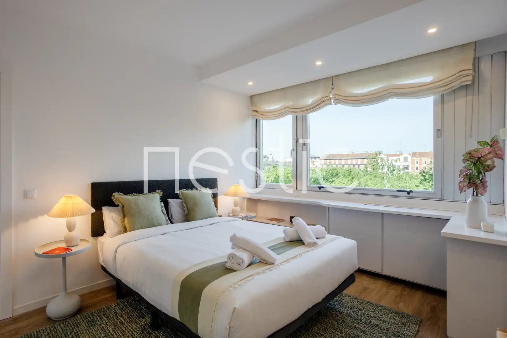 Habitación de Apartamento de alquiler en Madrid con Aire acondicionado, Calefacción y Amueblado