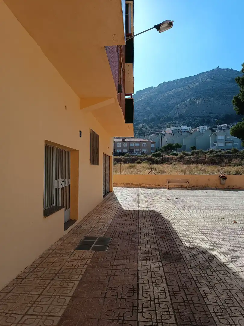 Vista exterior de Local en venta en Jijona / Xixona con Aire acondicionado