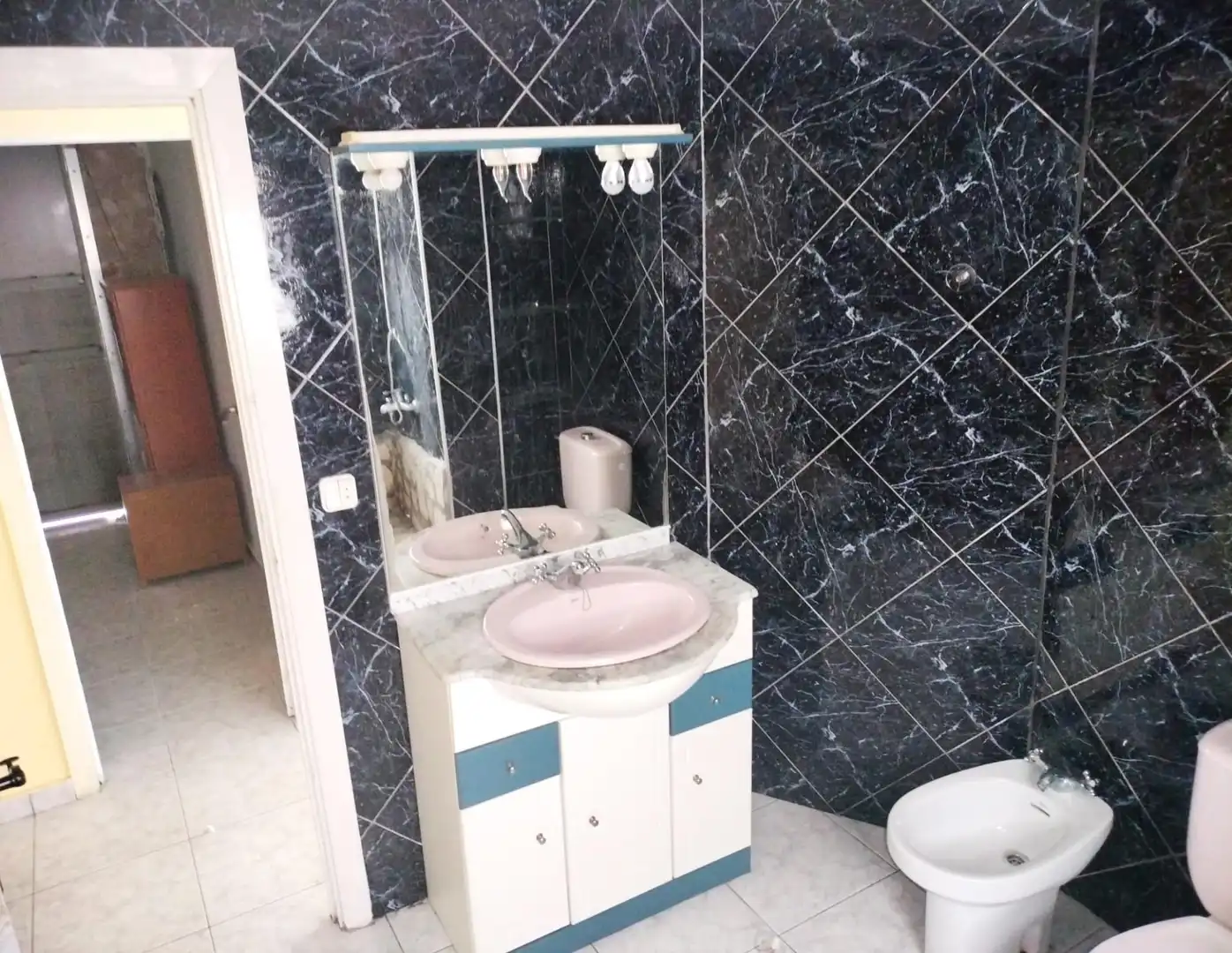 Bany de Pis en venda en Alicante / Alacant