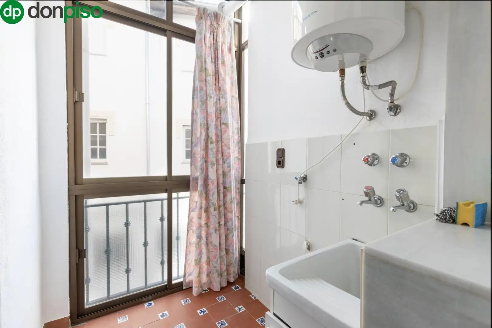 Habitación de Piso en venta en Güéjar Sierra con Terraza, Trastero y Balcón