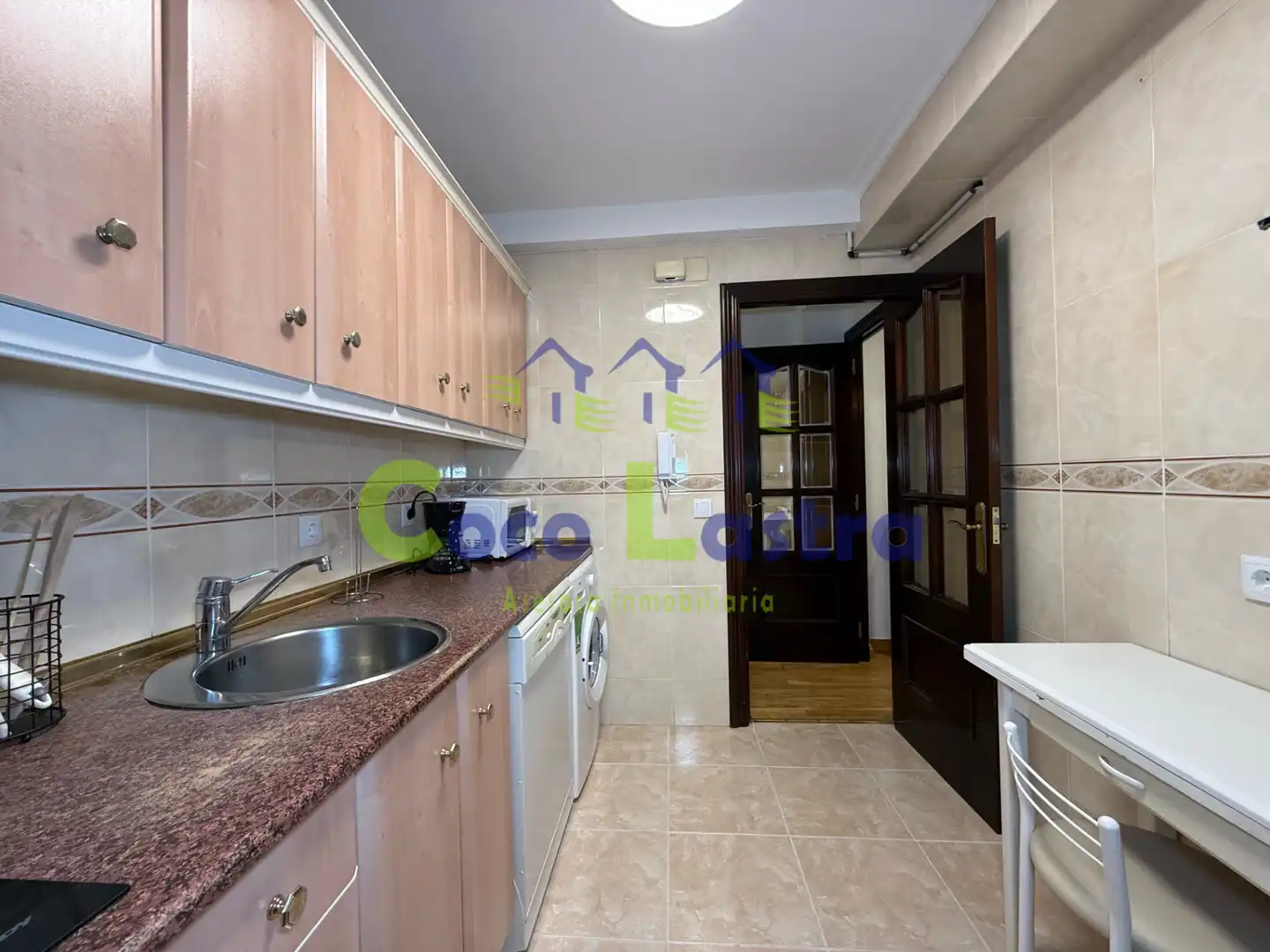Kitchen of Flat for rent in Salamanca  with Heating, Parquet flooring and Furnished