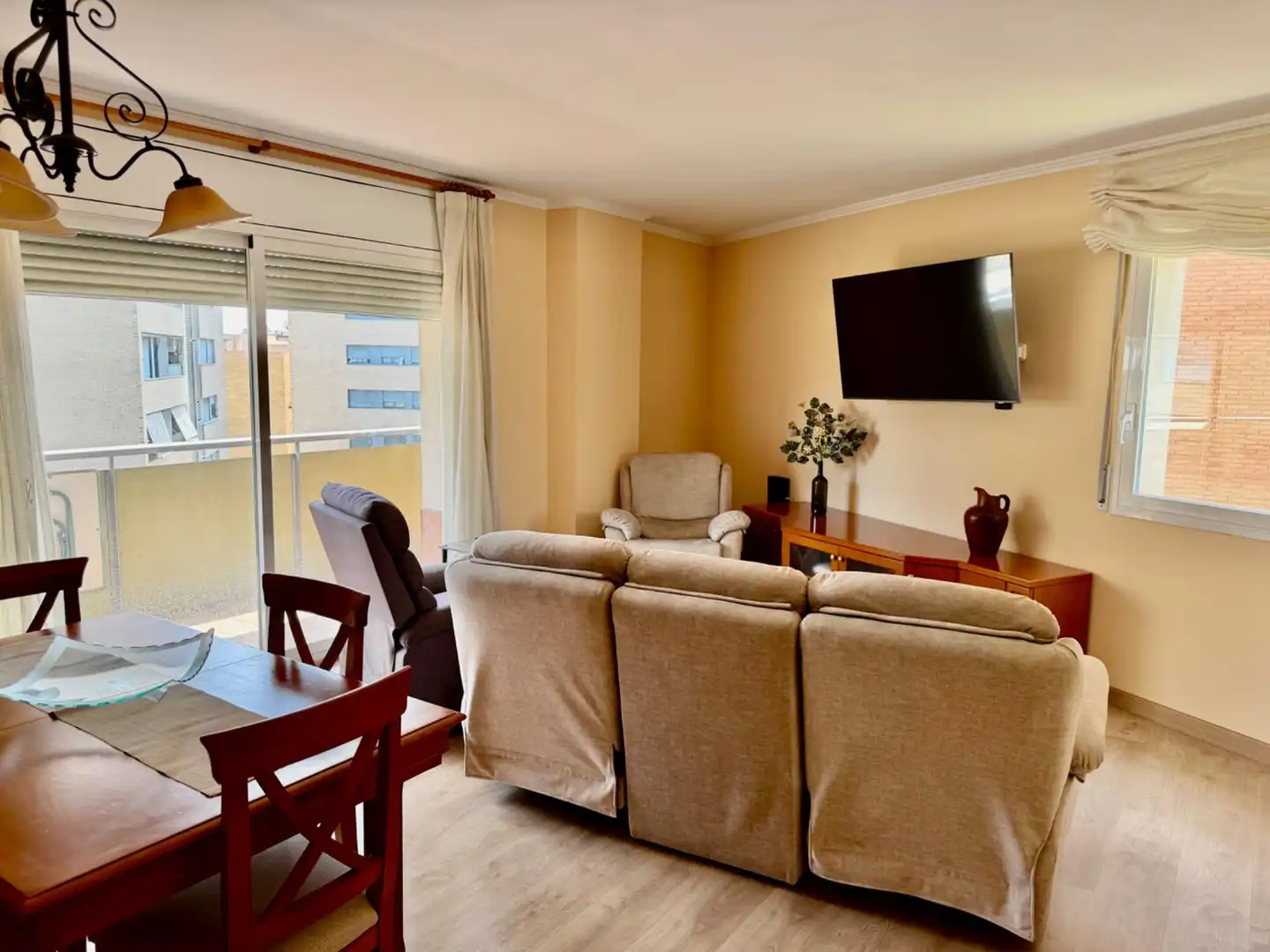 Wohnzimmer von Wohnung zum Verkauf in Mataró mit Klimaanlage, Heizung und Parkett