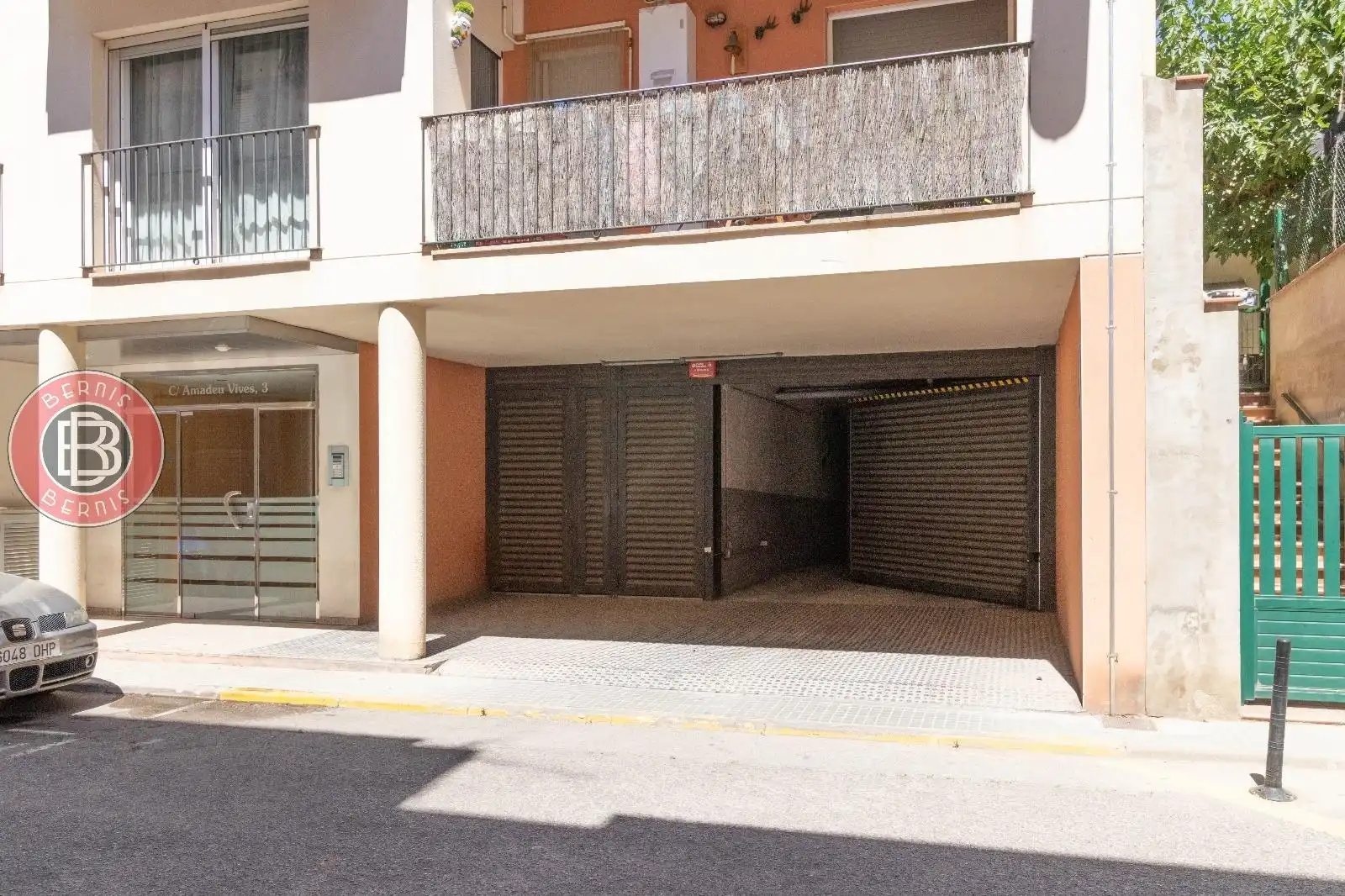 Aparcament en venda a Carrer d'Amadeu Vives