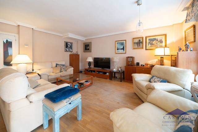 Casa-chalet en Venta en El Pinar - Punta Galea