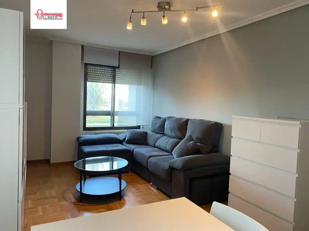 Wohnzimmer von Wohnung zum Verkauf in Burgos mit Heizung, Parkett und Abstellraum
