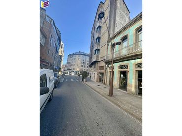 Casa amb jardí en venda a Calle Ramiranes 5