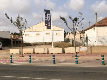 Industrial building to rent in Avenida de Los Alcázares 17